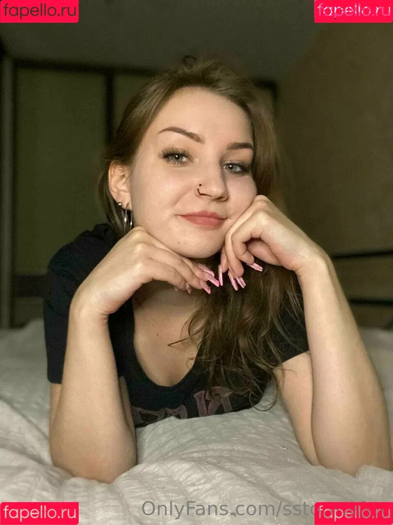 sstormyfox / st0rmfox Onlyfans Photo Gallery 
