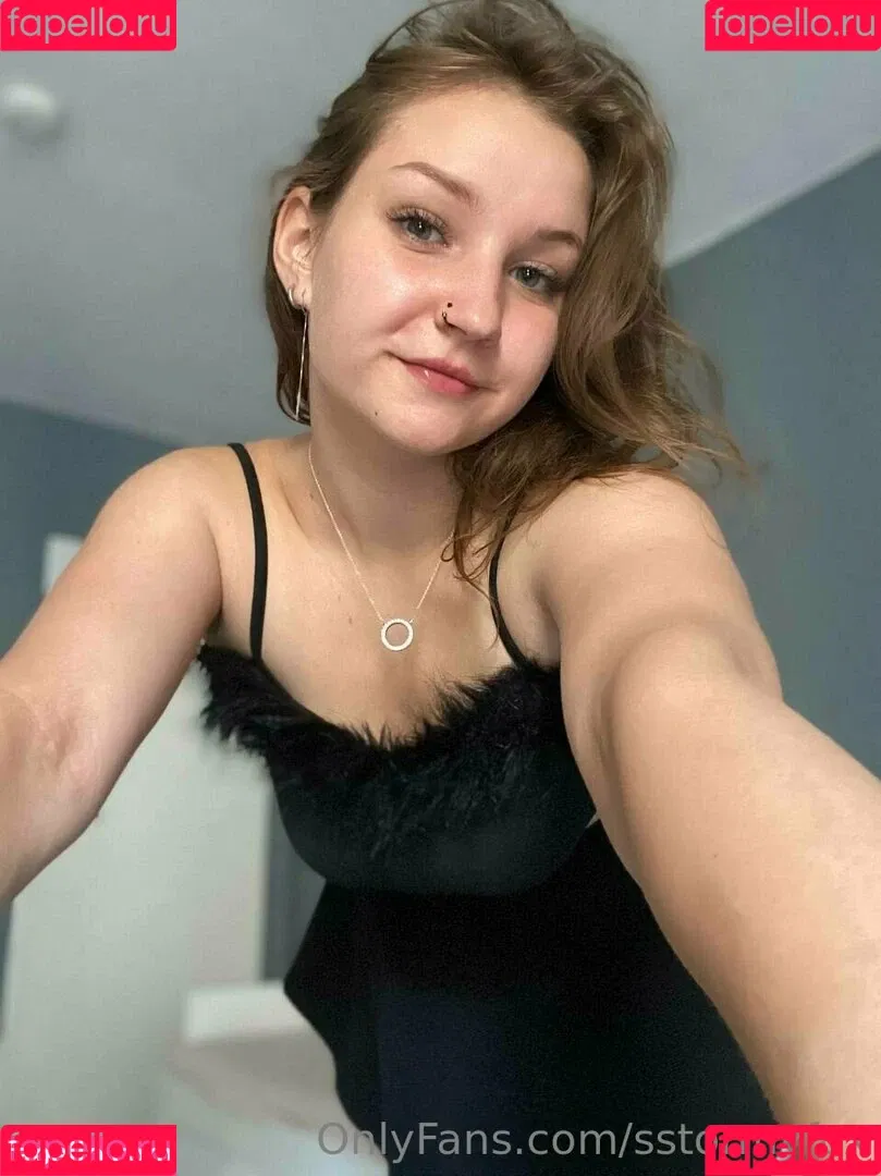 sstormyfox / st0rmfox Onlyfans Photo Gallery 