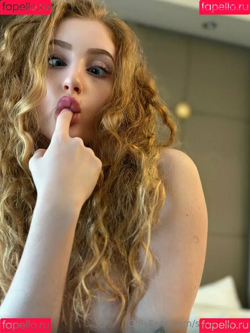 sstormyfox / st0rmfox Onlyfans Photo Gallery 