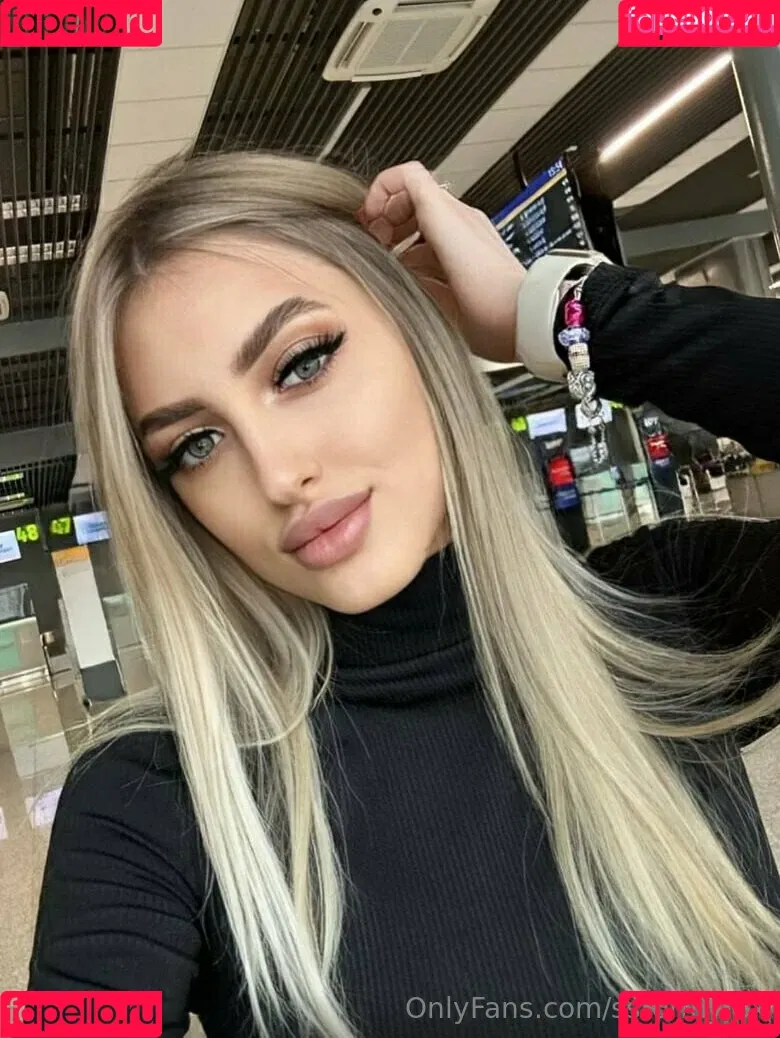 sstormyfox / st0rmfox Onlyfans Photo Gallery 