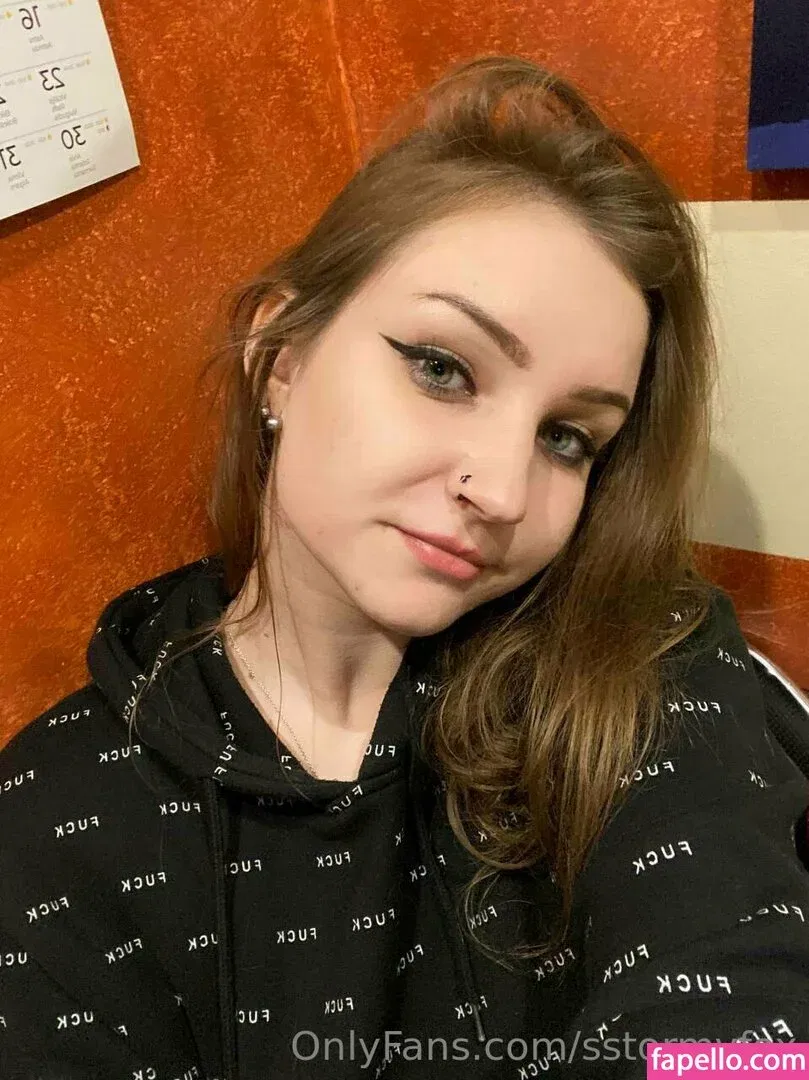 sstormyfox / st0rmfox Onlyfans Photo Gallery 