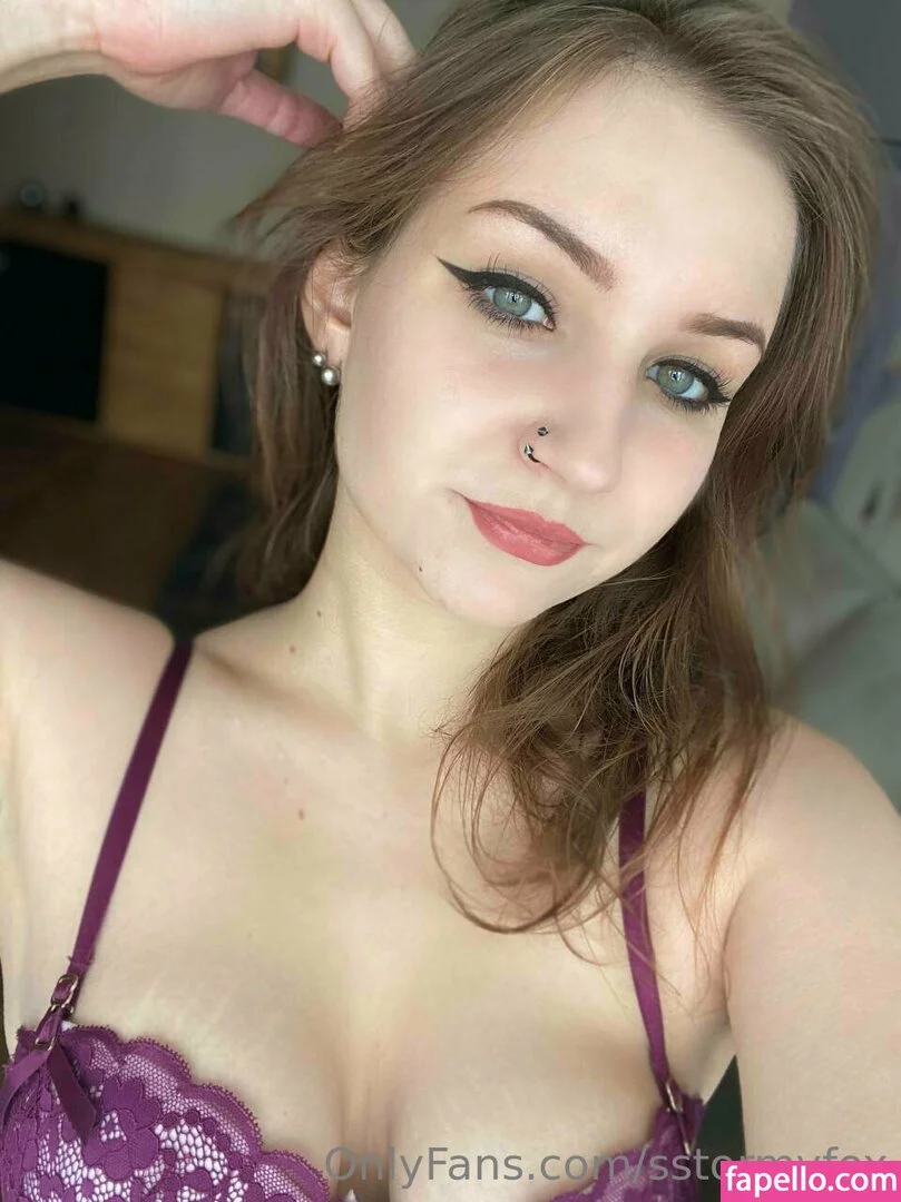 sstormyfox / st0rmfox Onlyfans Photo Gallery 