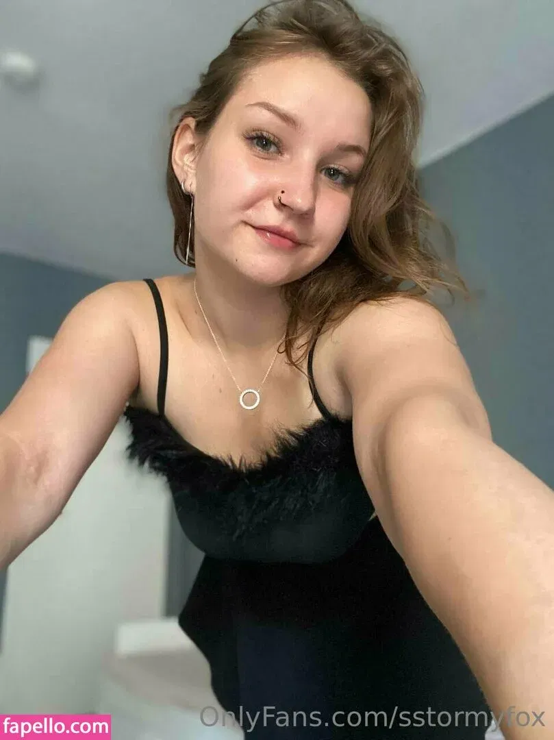 sstormyfox / st0rmfox Onlyfans Photo Gallery 