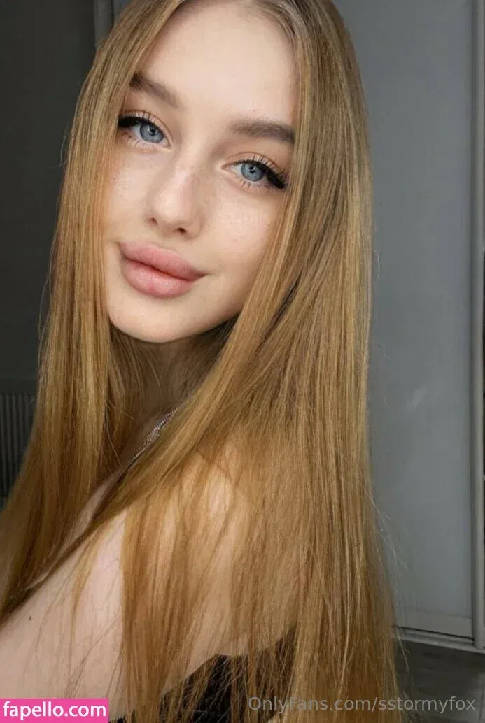 sstormyfox / st0rmfox Onlyfans Photo Gallery 