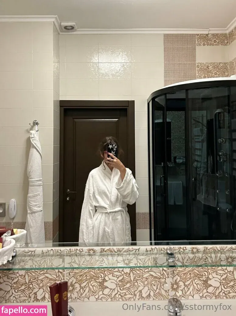 sstormyfox / st0rmfox Onlyfans Photo Gallery 