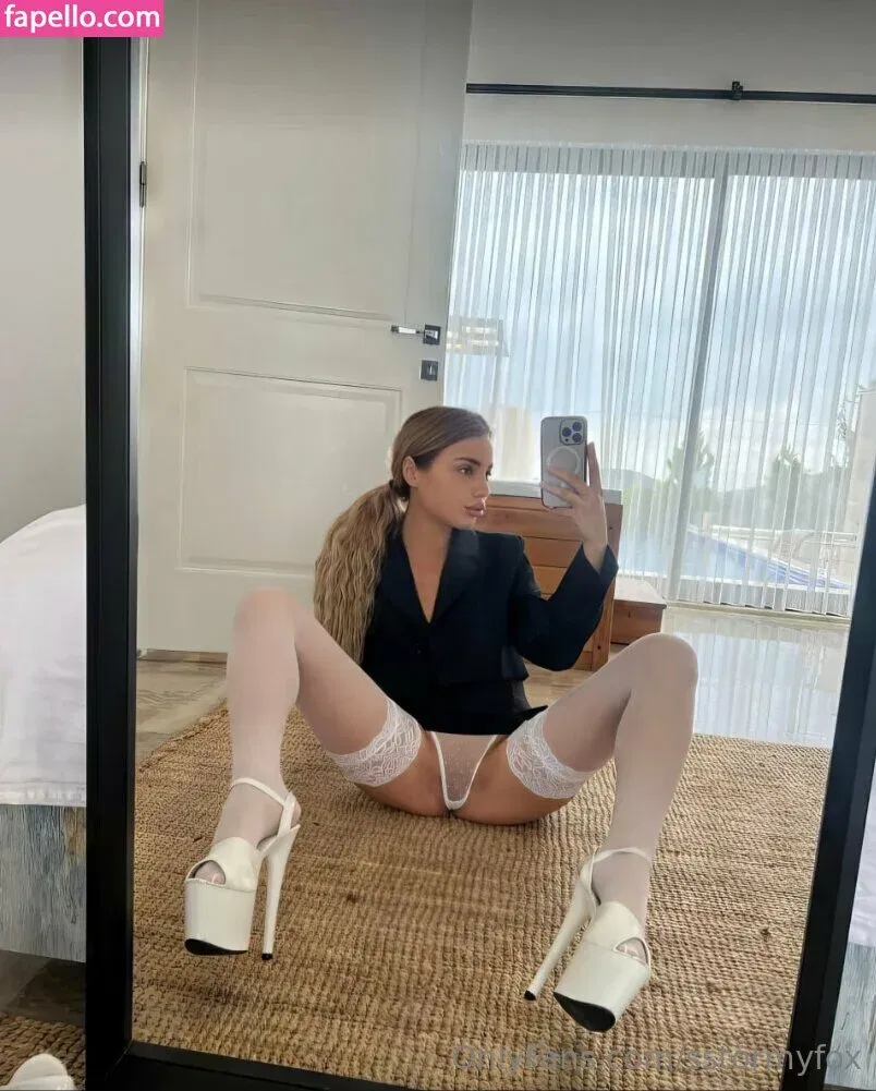 sstormyfox / st0rmfox Onlyfans Photo Gallery 