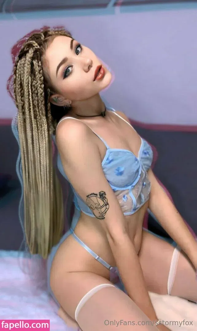 sstormyfox / st0rmfox Onlyfans Photo Gallery 