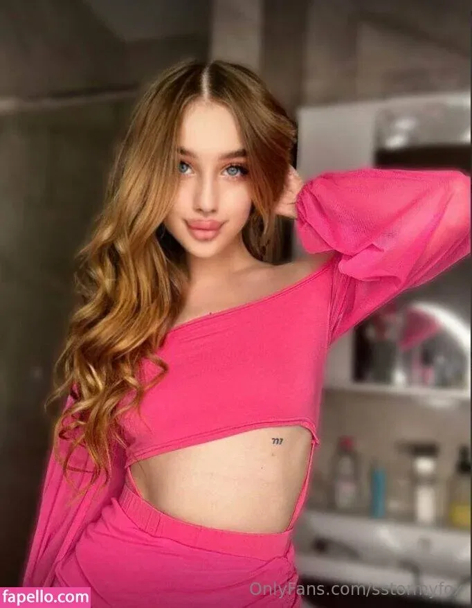 sstormyfox / st0rmfox Onlyfans Photo Gallery 