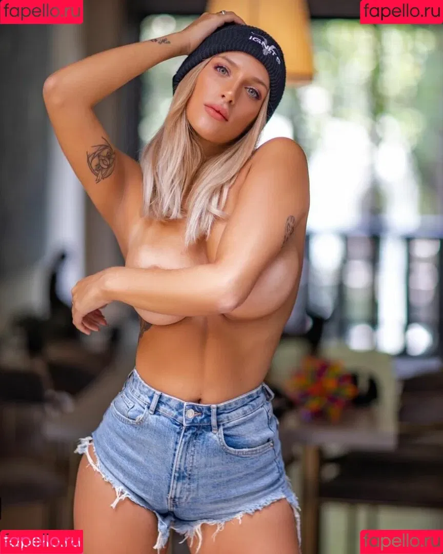 Antonella Mantovano / antomantovano Onlyfans Photo Gallery 