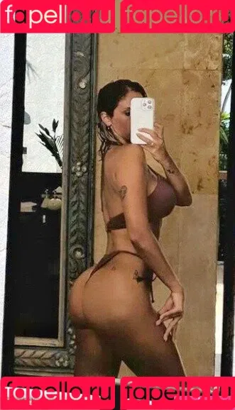 Antonella Mantovano / antomantovano Onlyfans Photo Gallery 
