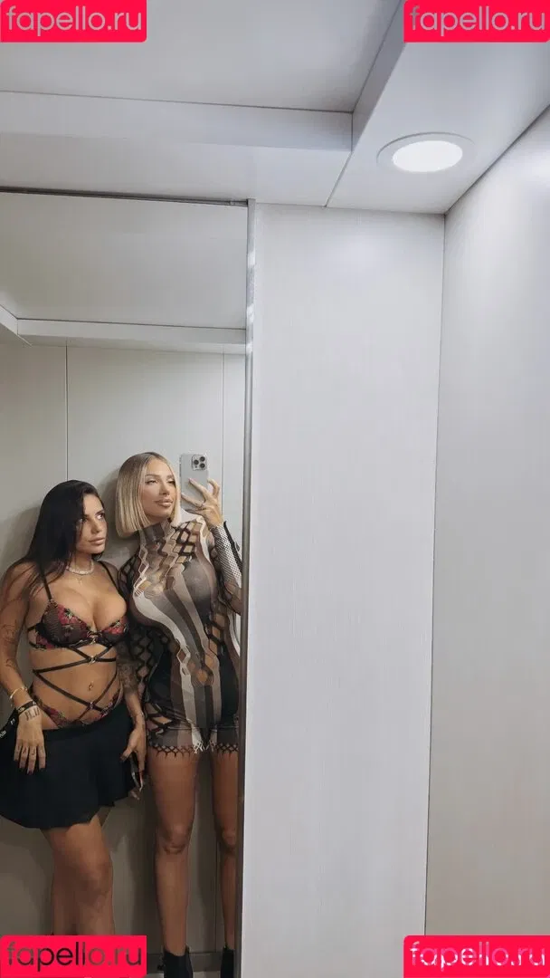 Antonella Mantovano / antomantovano Onlyfans Photo Gallery 