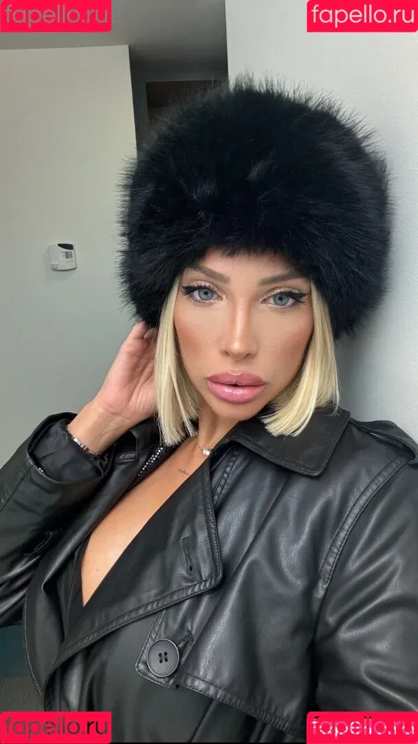 Antonella Mantovano / antomantovano Onlyfans Photo Gallery 