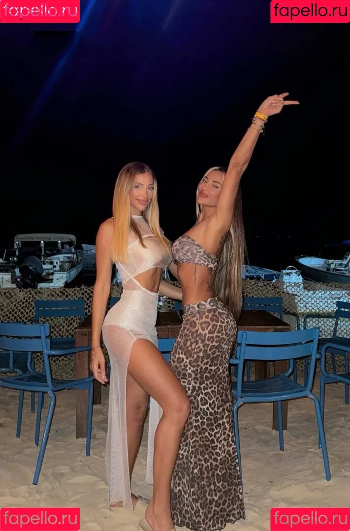 Antonella Mantovano / antomantovano Onlyfans Photo Gallery 