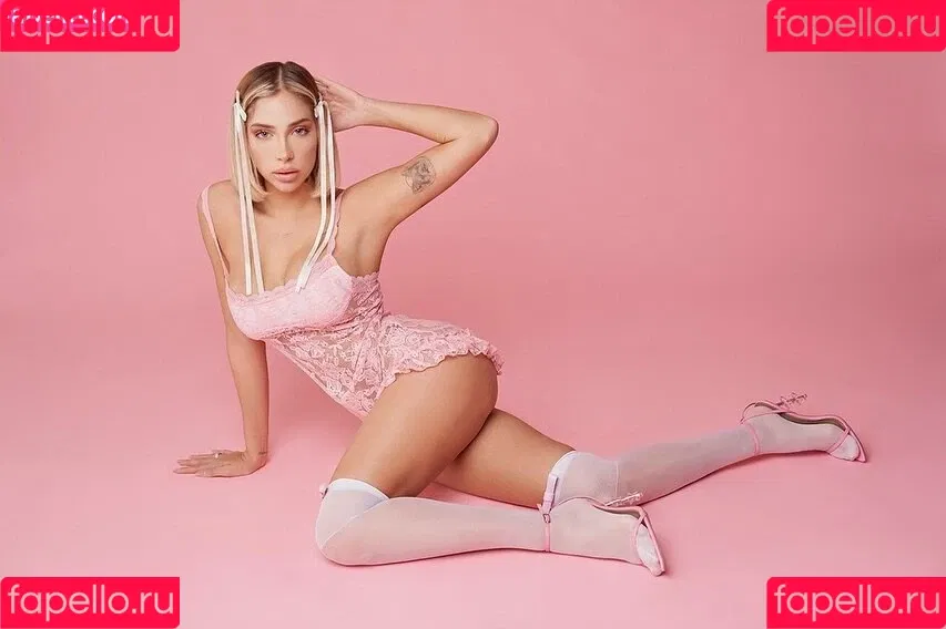 Antonella Mantovano / antomantovano Onlyfans Photo Gallery 