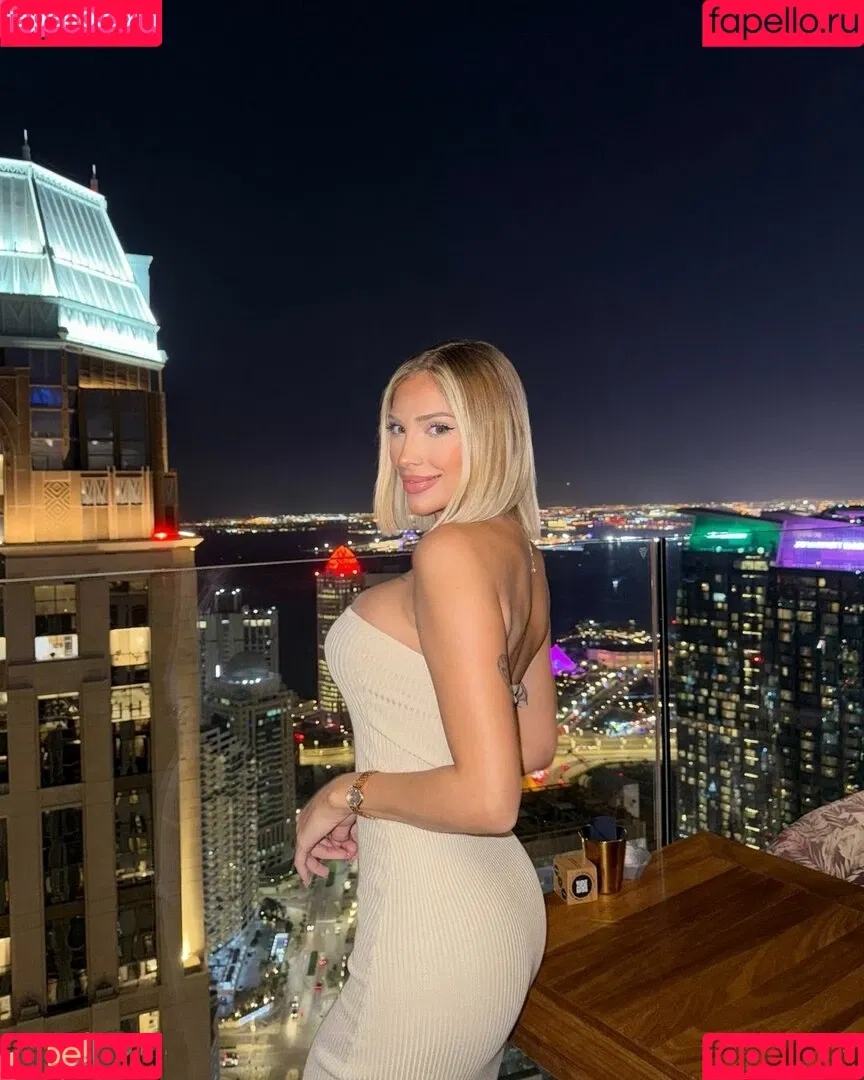 Antonella Mantovano / antomantovano Onlyfans Photo Gallery 
