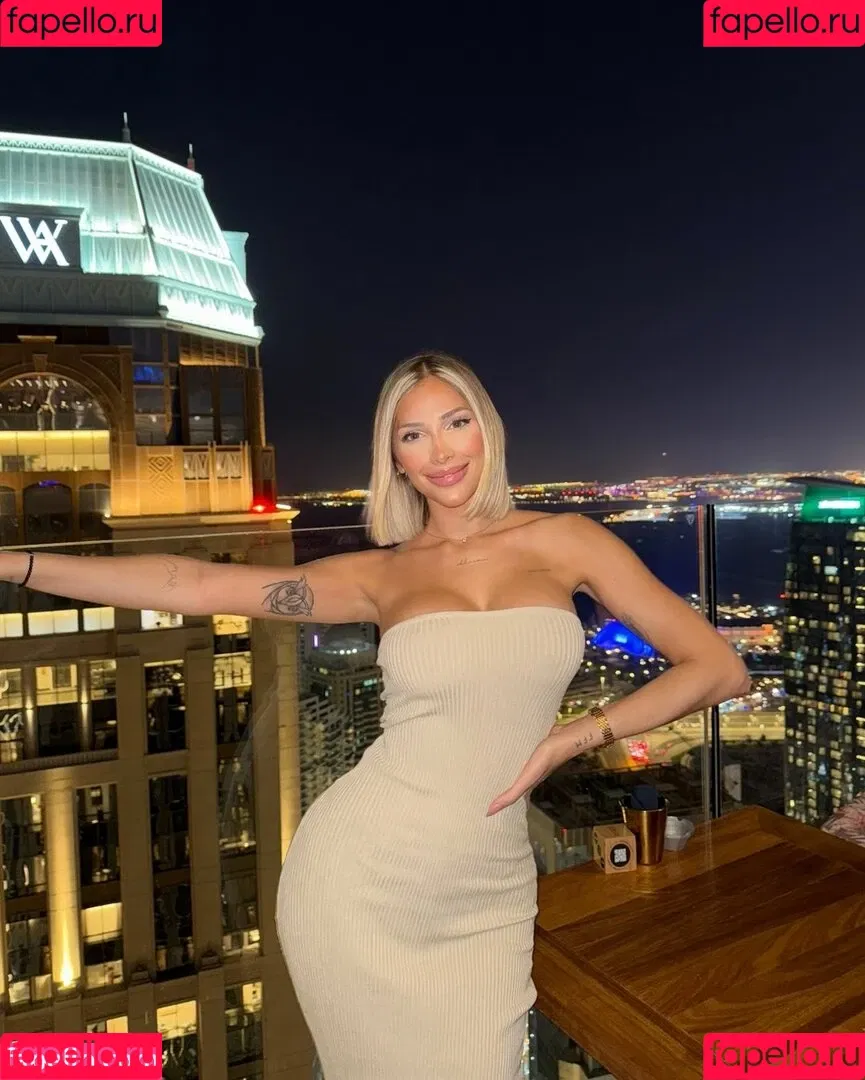 Antonella Mantovano / antomantovano Onlyfans Photo Gallery 