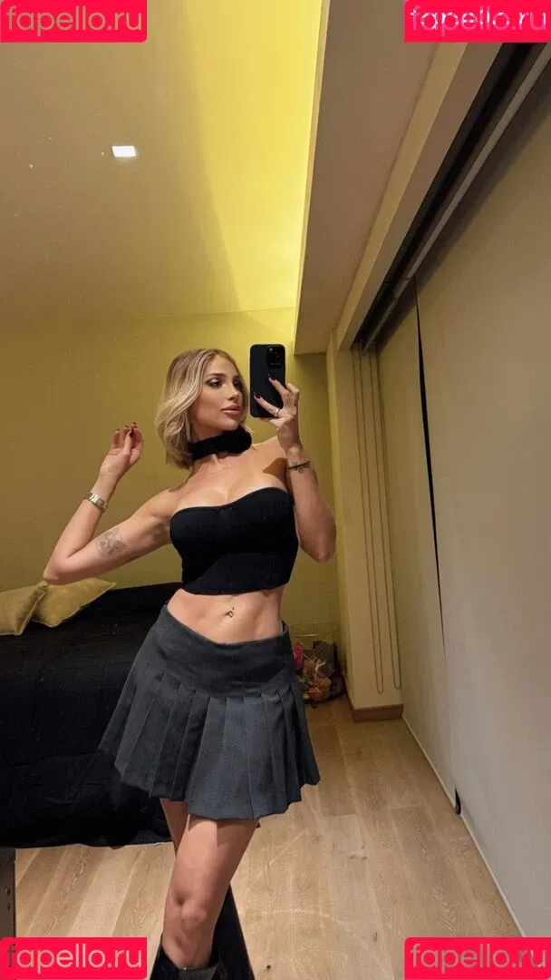 Antonella Mantovano / antomantovano Onlyfans Photo Gallery 