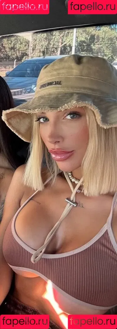 Antonella Mantovano / antomantovano Onlyfans Photo Gallery 