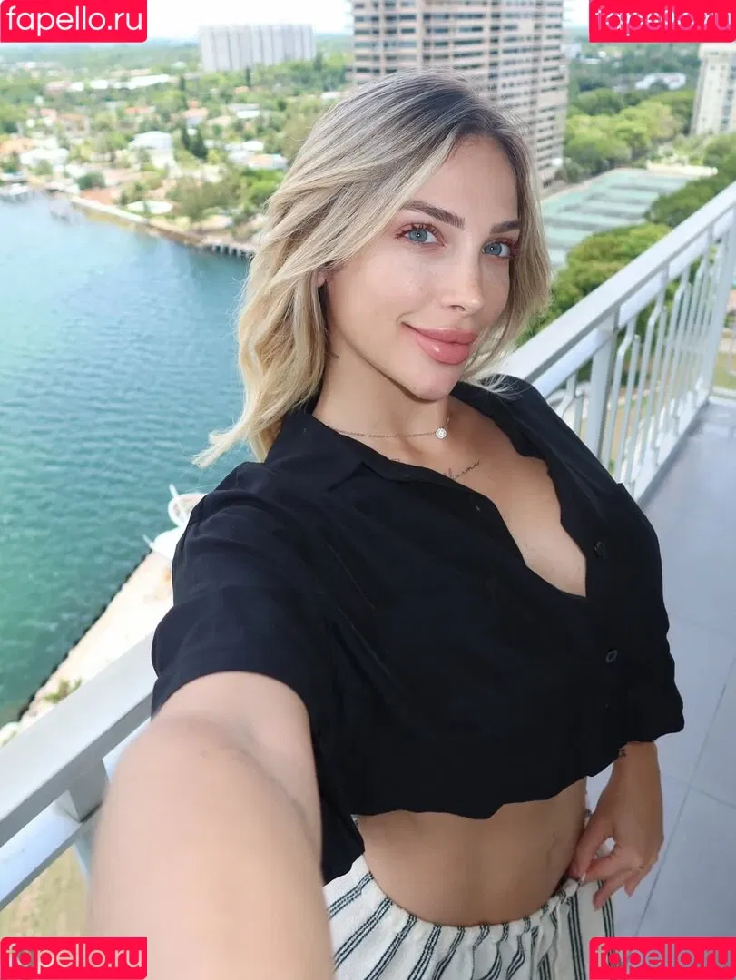 Antonella Mantovano / antomantovano Onlyfans Photo Gallery 