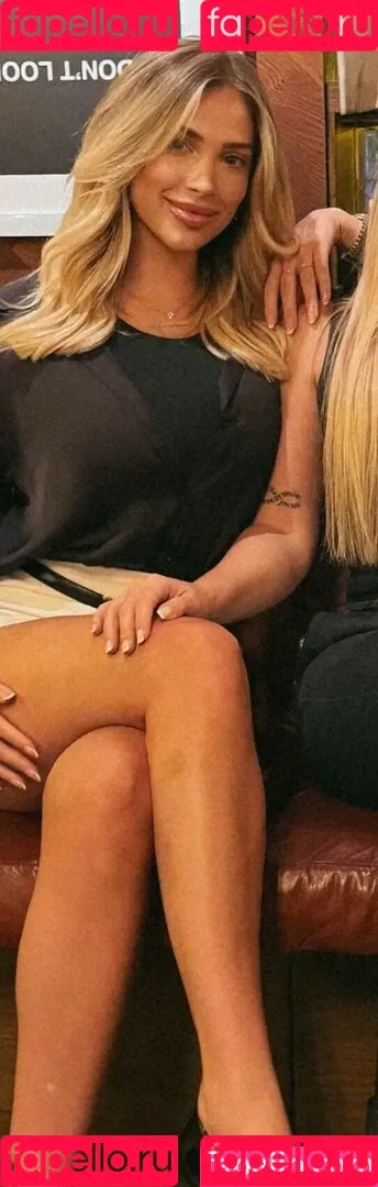 Antonella Mantovano / antomantovano Onlyfans Photo Gallery 