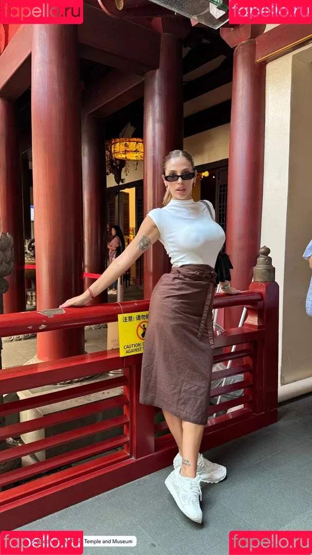 Antonella Mantovano / antomantovano Onlyfans Photo Gallery 