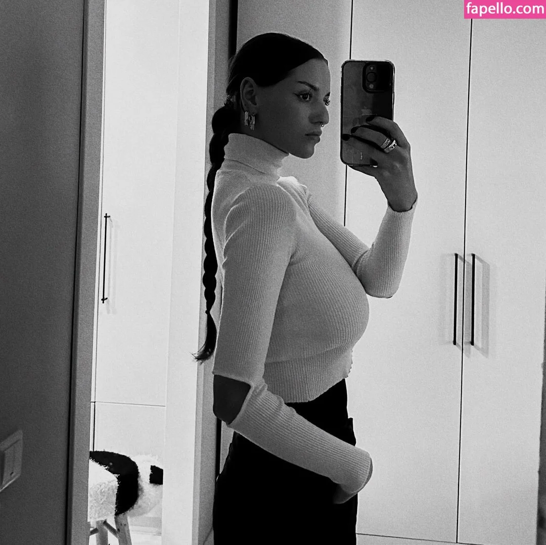 Rita Flores / ritaflores69 / yosoyveronica Onlyfans Photo Gallery 