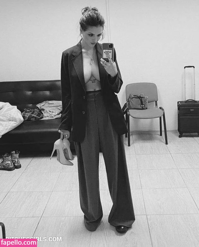 Rita Flores / ritaflores69 / yosoyveronica Onlyfans Photo Gallery 