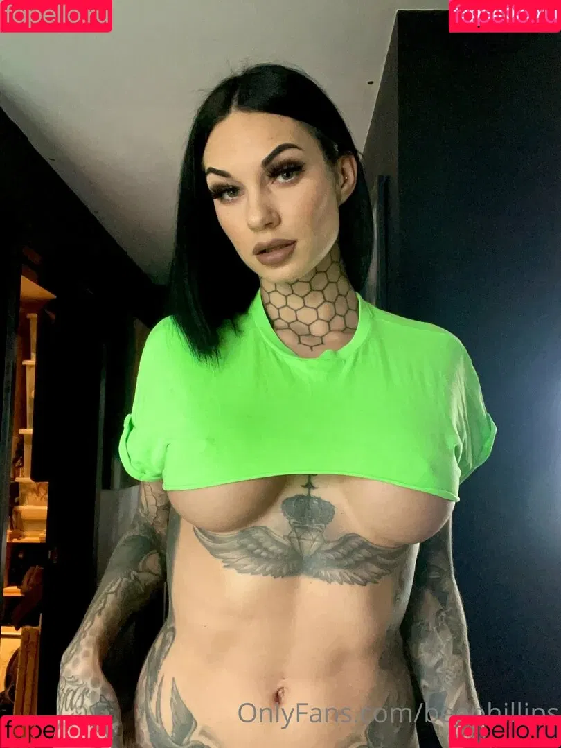 Bee Phillips / beephillips / beephillips__ Onlyfans Photo Gallery 