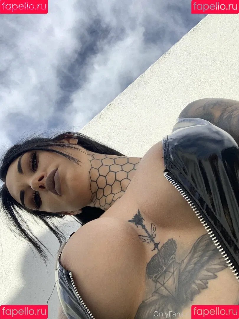 Bee Phillips / beephillips / beephillips__ Onlyfans Photo Gallery 