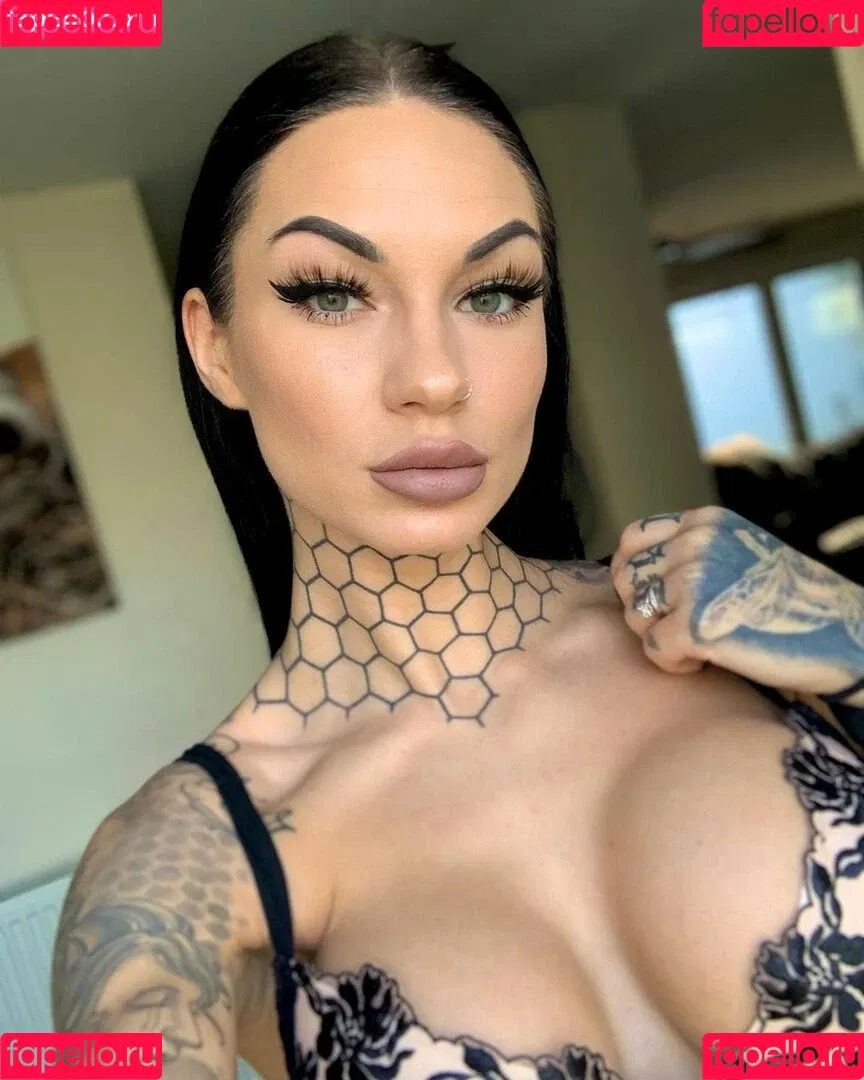 Bee Phillips / beephillips / beephillips__ Onlyfans Photo Gallery 