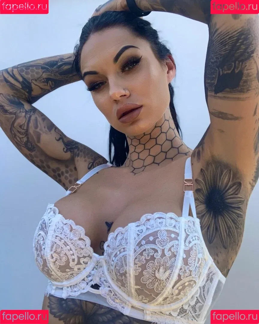 Bee Phillips / beephillips / beephillips__ Onlyfans Photo Gallery 