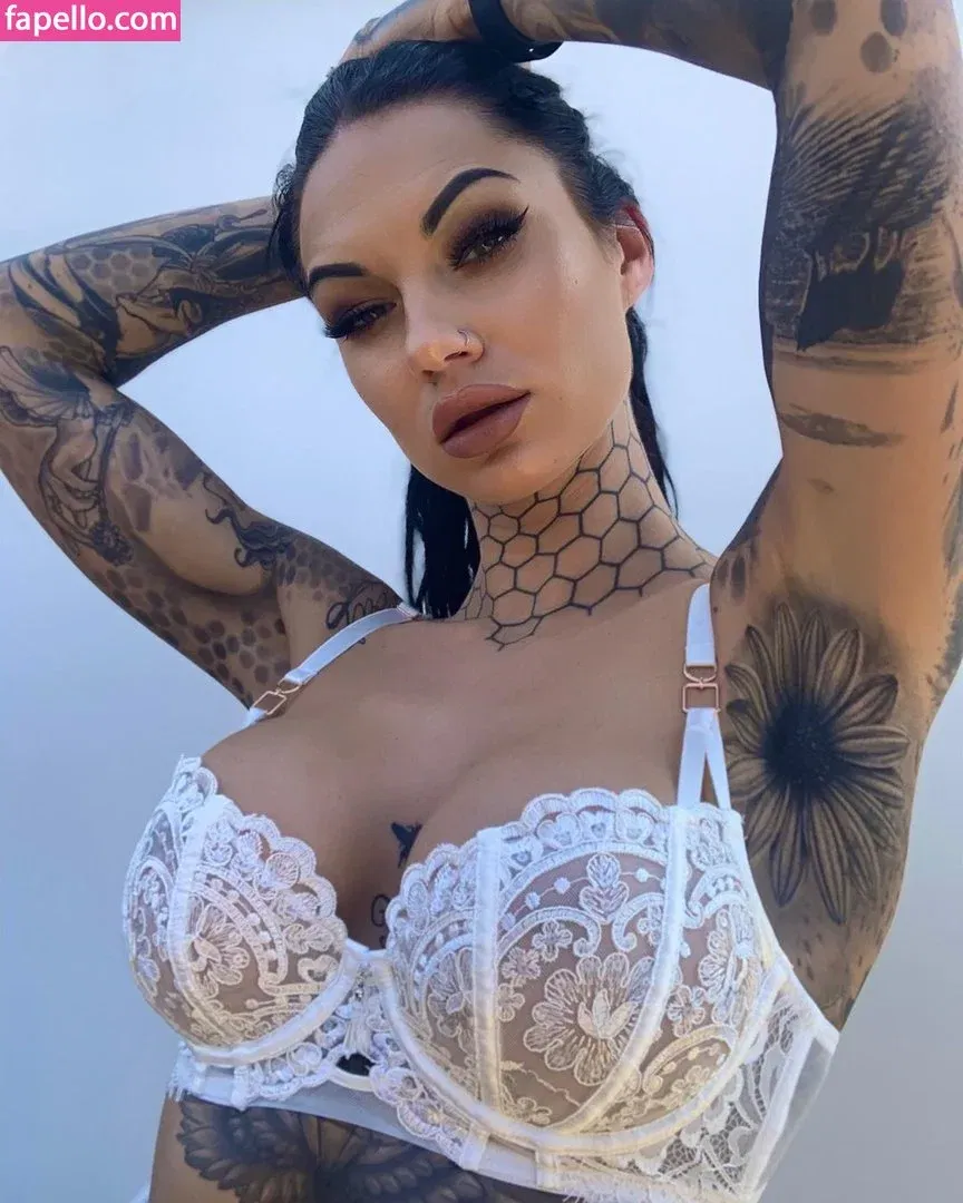 Bee Phillips / beephillips / beephillips__ Onlyfans Photo Gallery 