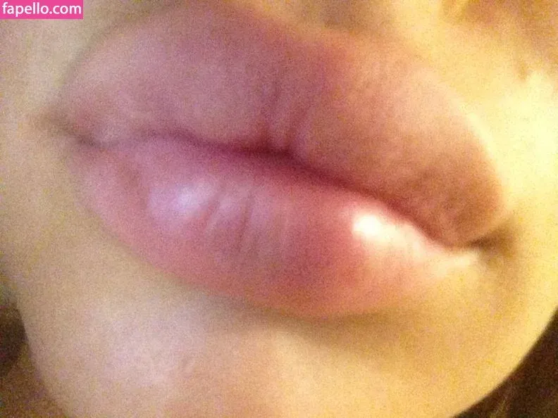 Emily Ratajkowski Onlyfans Photo Gallery 