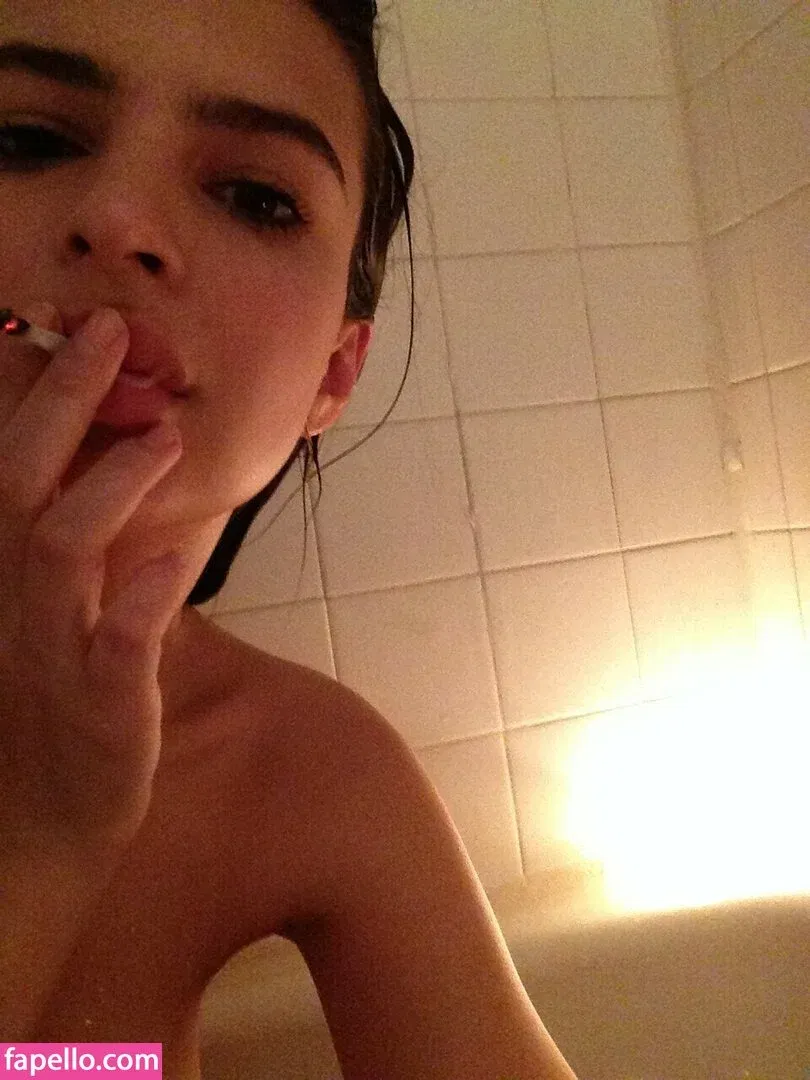 Emily Ratajkowski Onlyfans Photo Gallery 