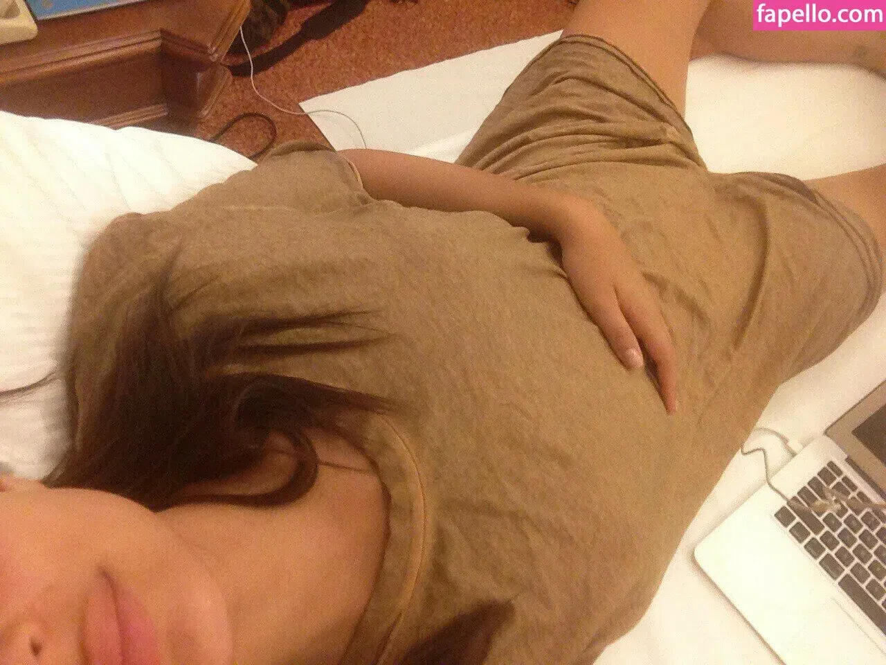 Emily Ratajkowski Onlyfans Photo Gallery 