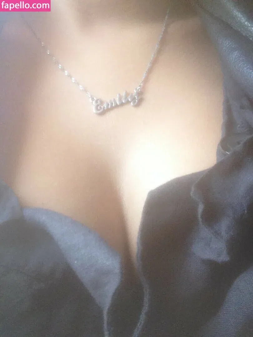 Emily Ratajkowski Onlyfans Photo Gallery 