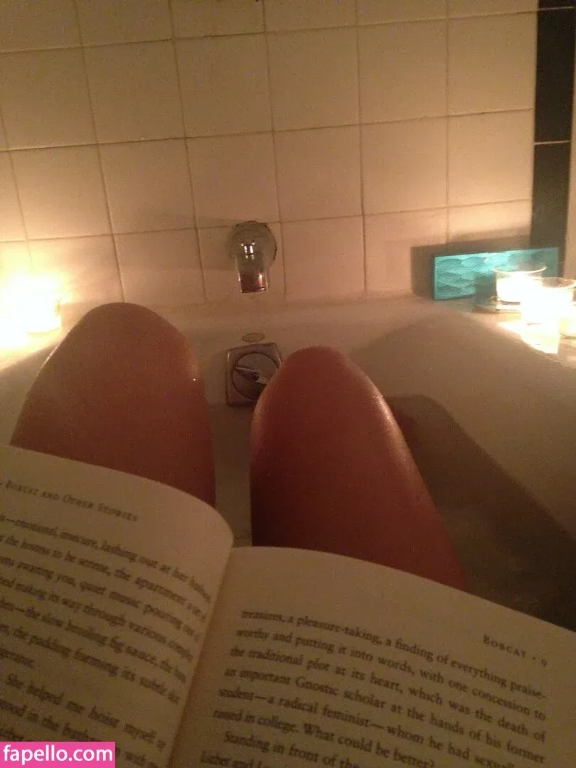 Emily Ratajkowski Onlyfans Photo Gallery 