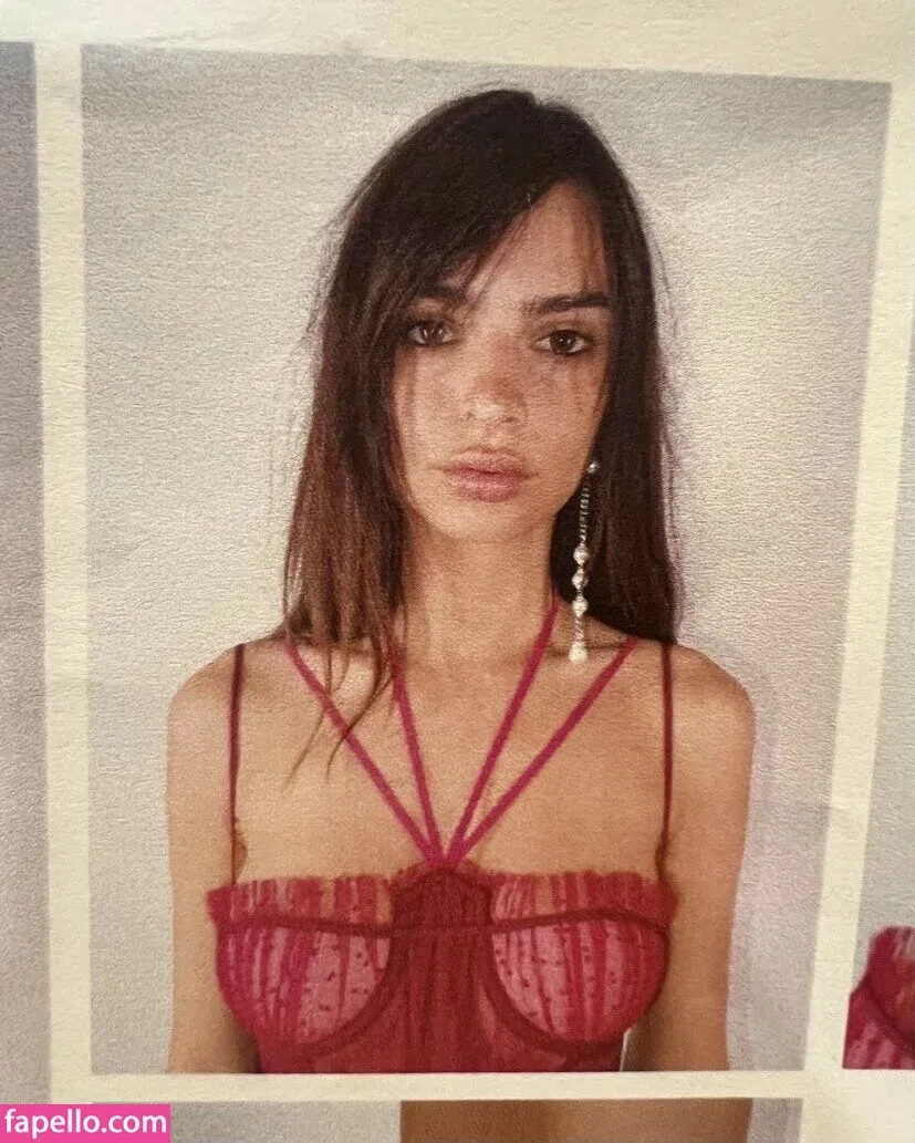 Emily Ratajkowski Onlyfans Photo Gallery 