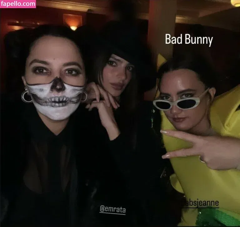 Emily Ratajkowski Onlyfans Photo Gallery 