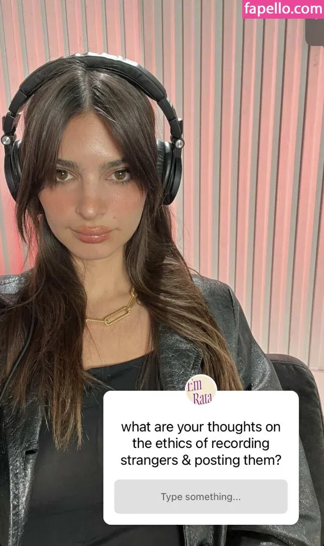 Emily Ratajkowski Onlyfans Photo Gallery 
