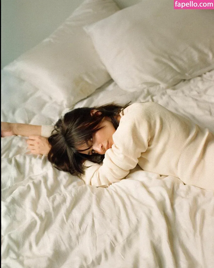 Emily Ratajkowski Onlyfans Photo Gallery 