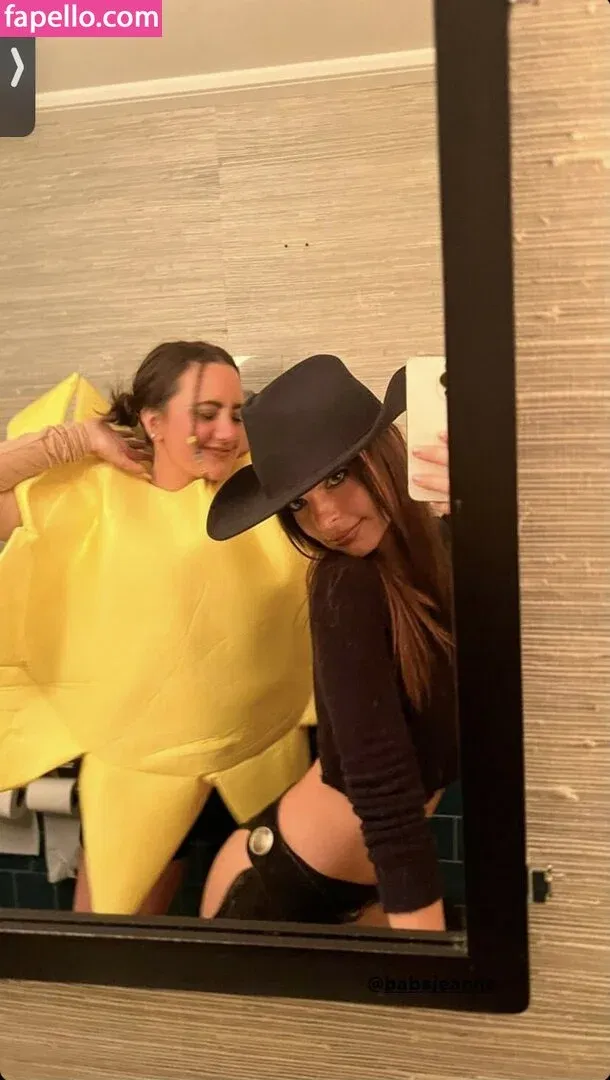 Emily Ratajkowski Onlyfans Photo Gallery 