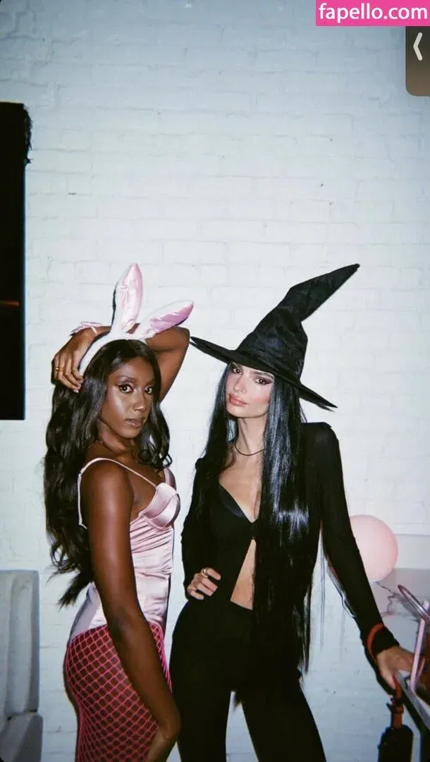 Emily Ratajkowski Onlyfans Photo Gallery 