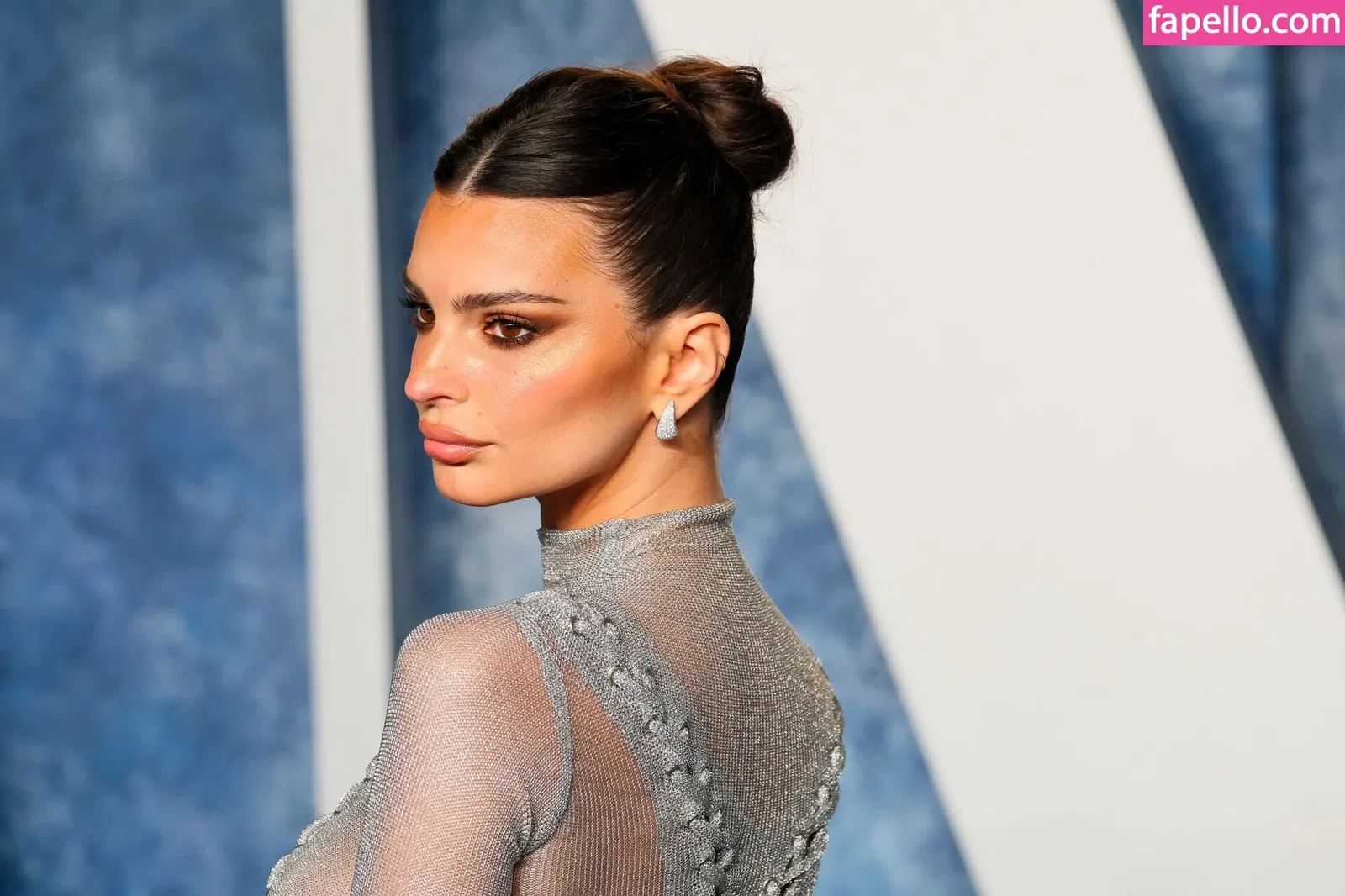 Emily Ratajkowski Onlyfans Photo Gallery 