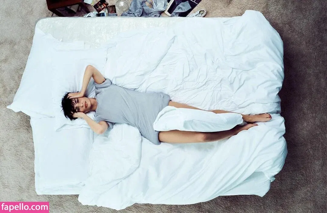 Emily Ratajkowski Onlyfans Photo Gallery 