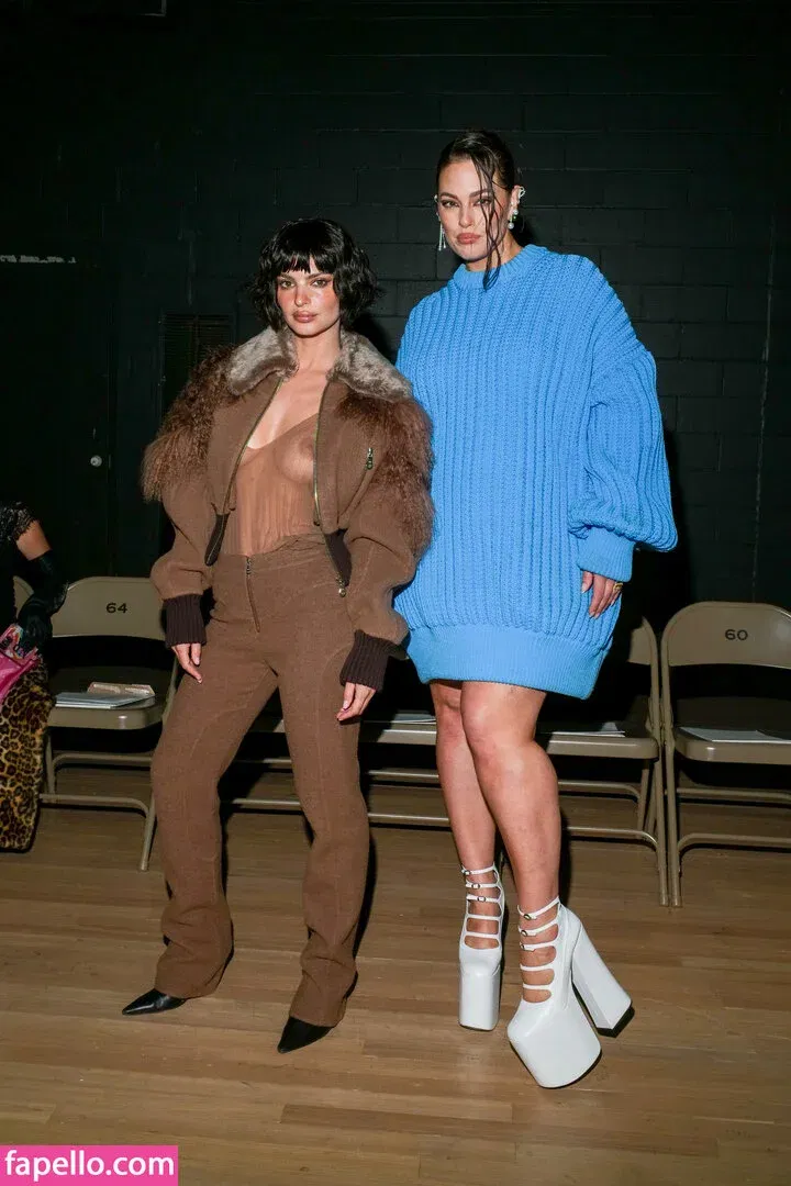 Emily Ratajkowski Onlyfans Photo Gallery 