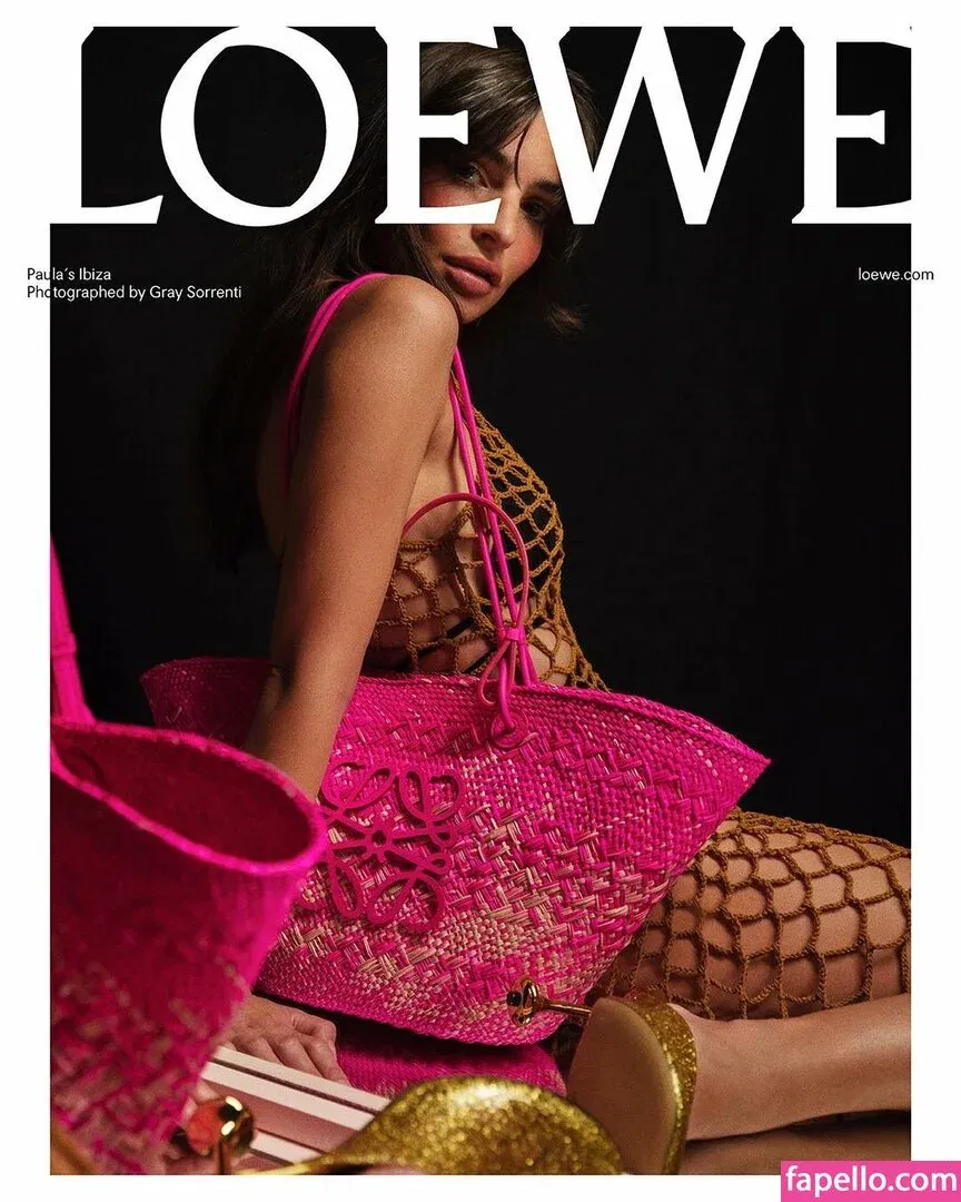 Emily Ratajkowski Onlyfans Photo Gallery 