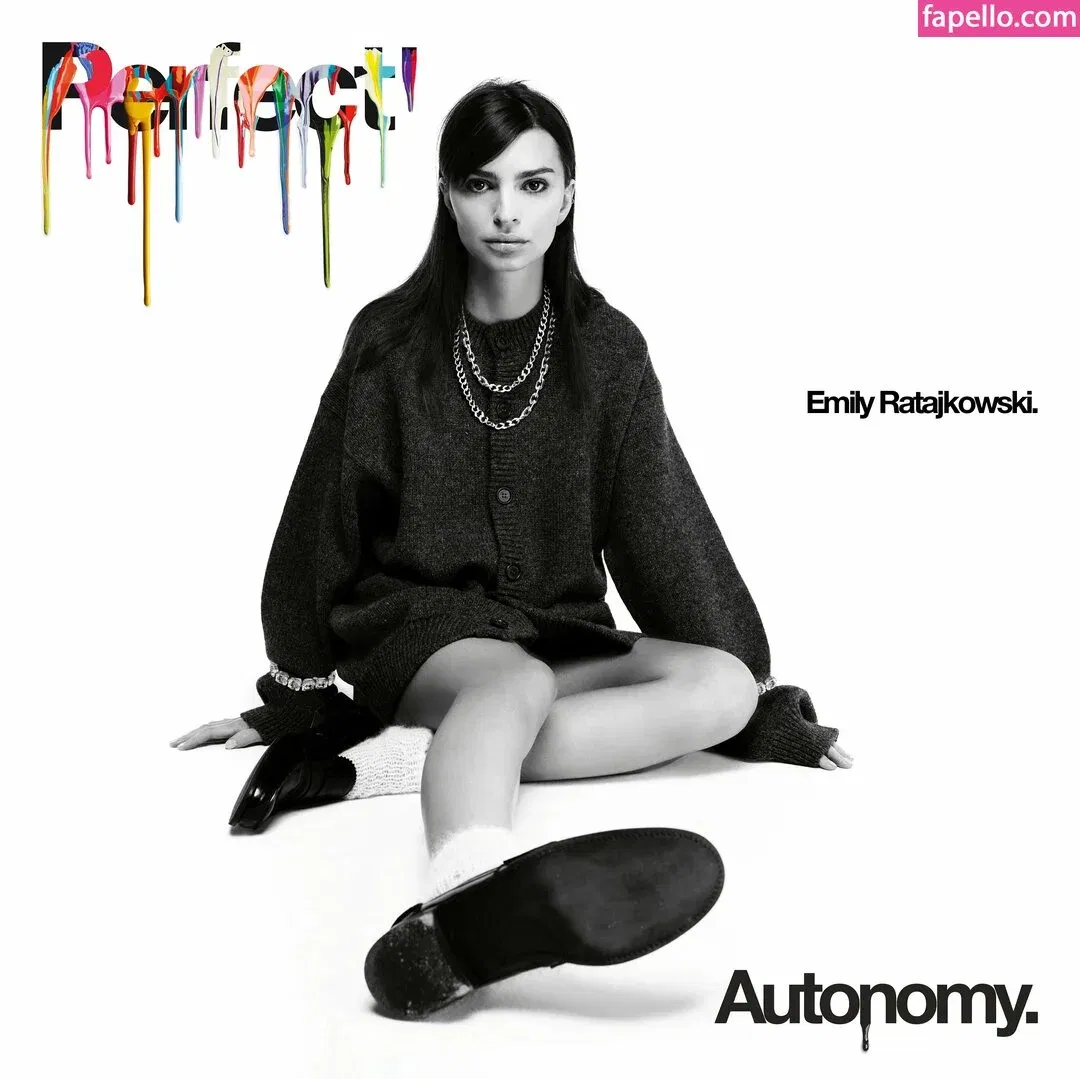 Emily Ratajkowski Onlyfans Photo Gallery 