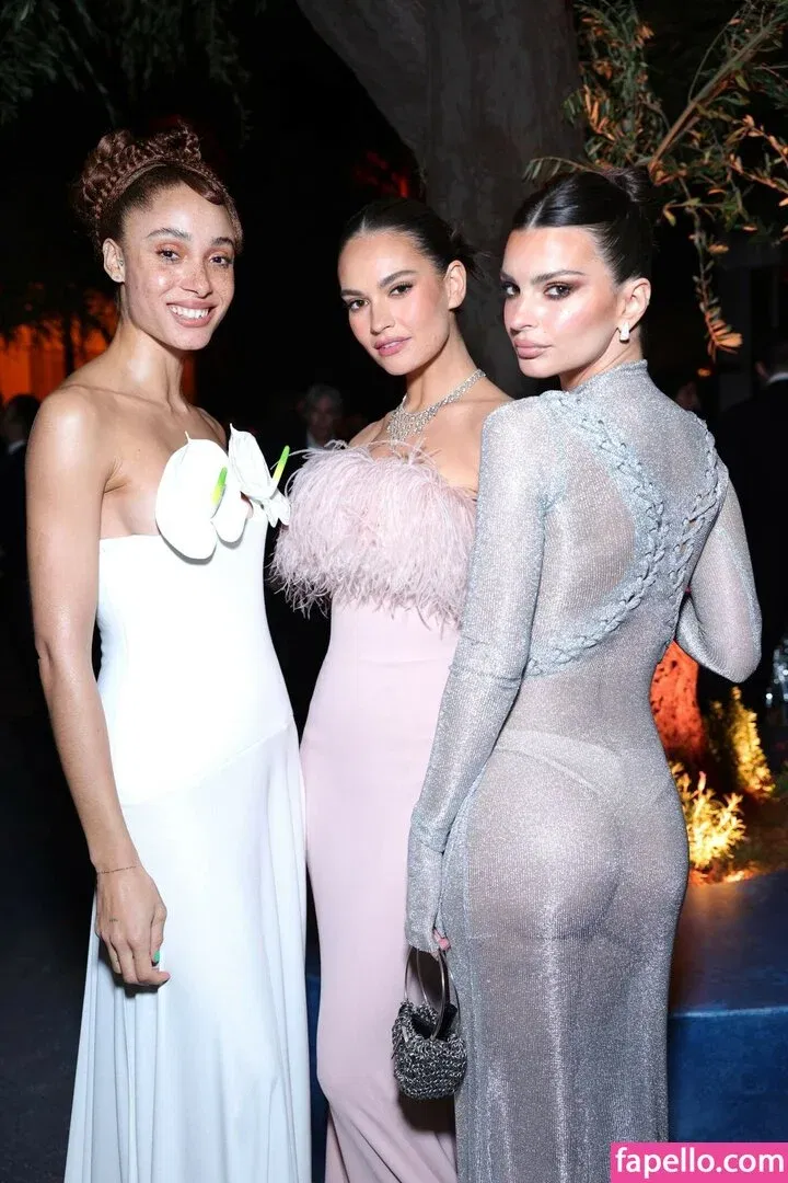 Emily Ratajkowski Onlyfans Photo Gallery 