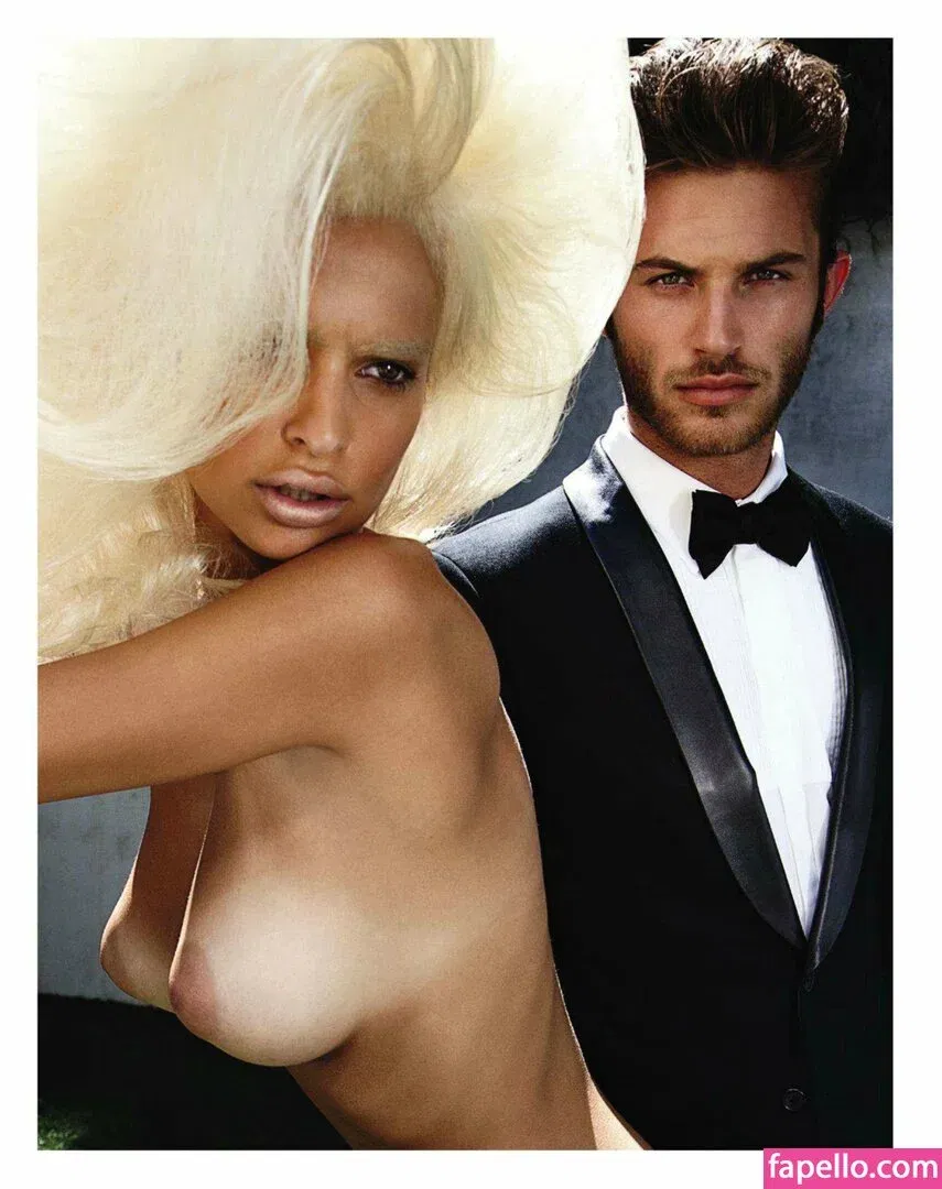 Emily Ratajkowski Onlyfans Photo Gallery 